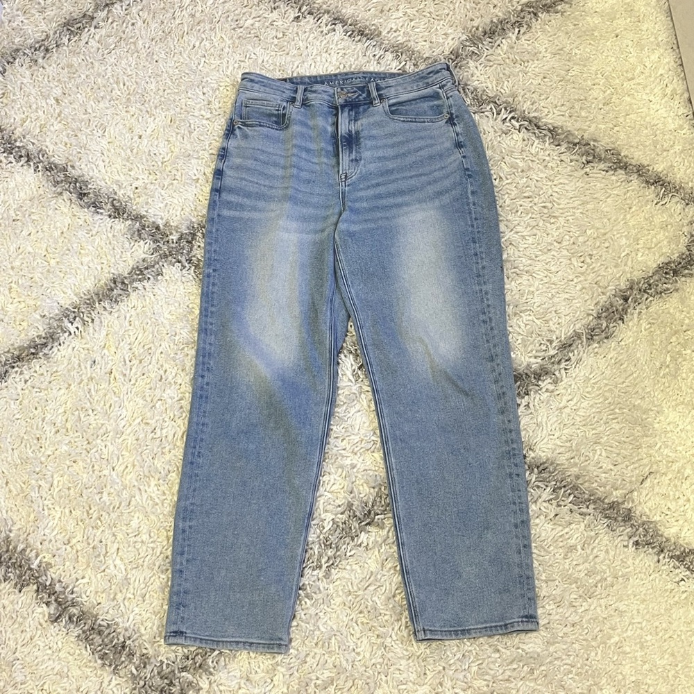 American Eagle Stretch Mom Straight Jean